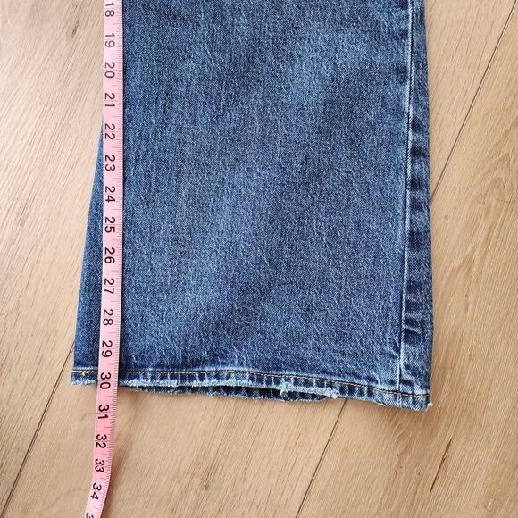 Levi's Jeans Women's 70's High Flare Size 34 Medium Wash Distressed Denim NWT - Picture 7 of 13